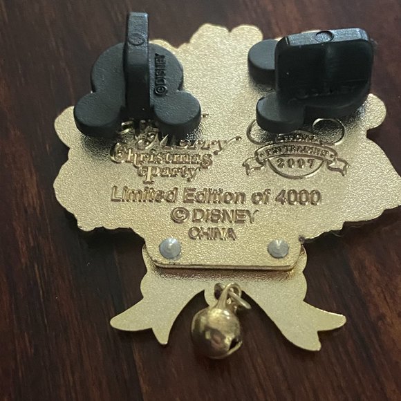 2007 Limited Edition Very Merry Christmas Party Mickey Minnie Goofy Donald Pin - Picture 3 of 4